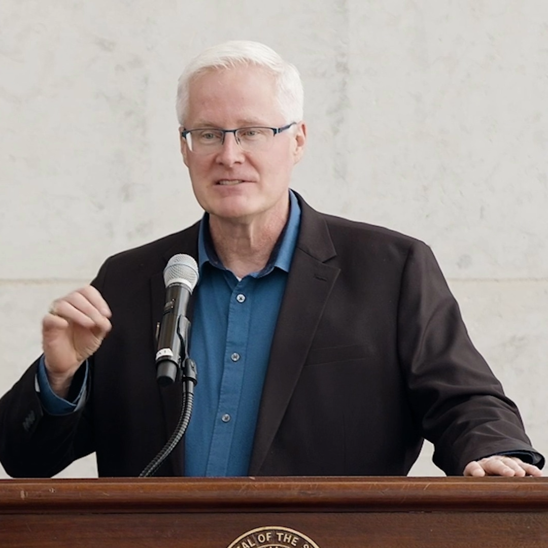 Dr. Darren Pulsipher speaking image